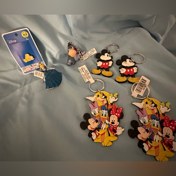 Disney Keychains - Picture 4 of 4
